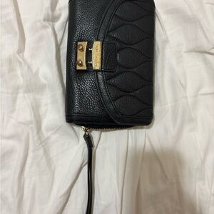 Black Vera Bradley Clutch Wristlet